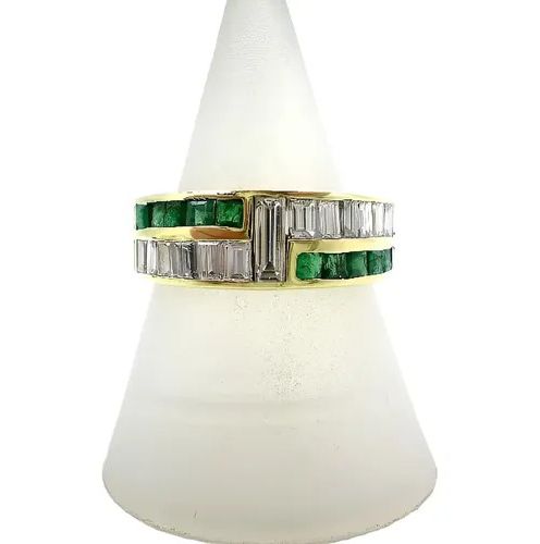anillo de oro 18kt brillantes carre y esmeraldas naturales anillo de oro 18kt brillantes carre y esmeraldas naturales