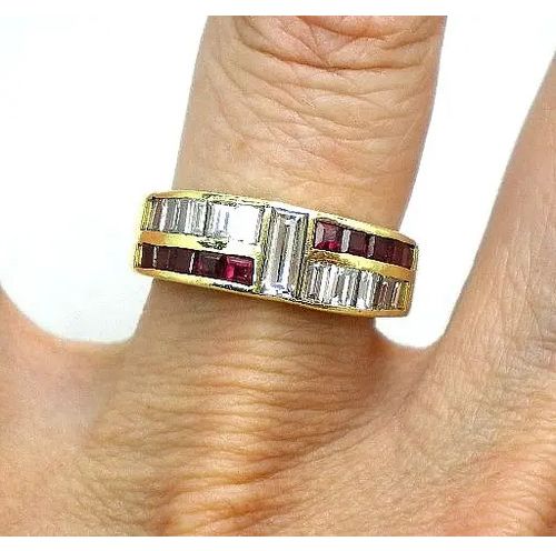 anillo de oro 18kt brillantes carre y rubies naturales anillo de oro 18kt brillantes carre y rubies naturales