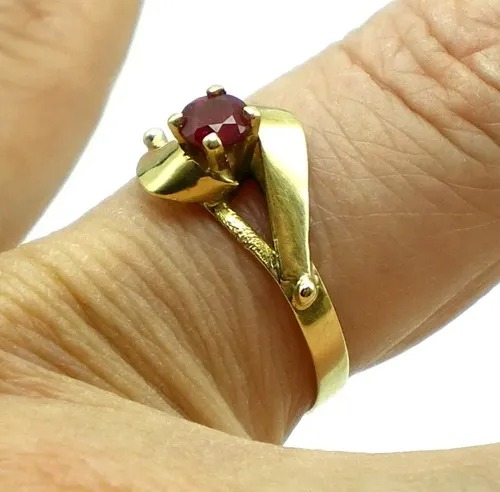 anillo de oro 18 kt solitario de rubi anillo de oro 18 kt solitario de rubi
