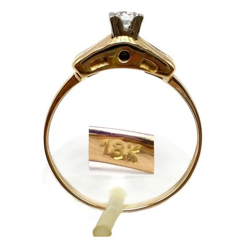 anillo solitario de oro 18 kt y zafiro blanco anillo solitario de oro 18 kt y zafiro blanco