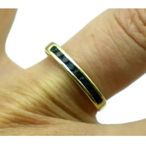 anillo de oro 18 kt medio sin fin de zafiros azules anillo de oro 18 kt medio sin fin de zafiros azules